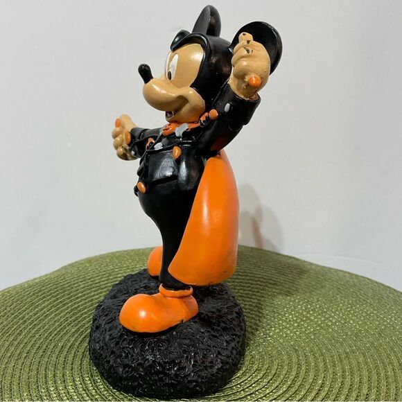Disney Mickey Mouse Dracula Halloween Figure NWT - Picture 8 of 11